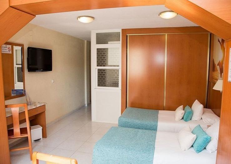 Apartment Standard (Living Room + 1 Bedroom) 2/5 BC Music Resort™ (Recommended for Adults) Apartments Benidorm Apartment Standard (Living Room + 1 Bedroom) 2/5 BC Music Resort™ (Recommended for Adults) Apartments Benidorm